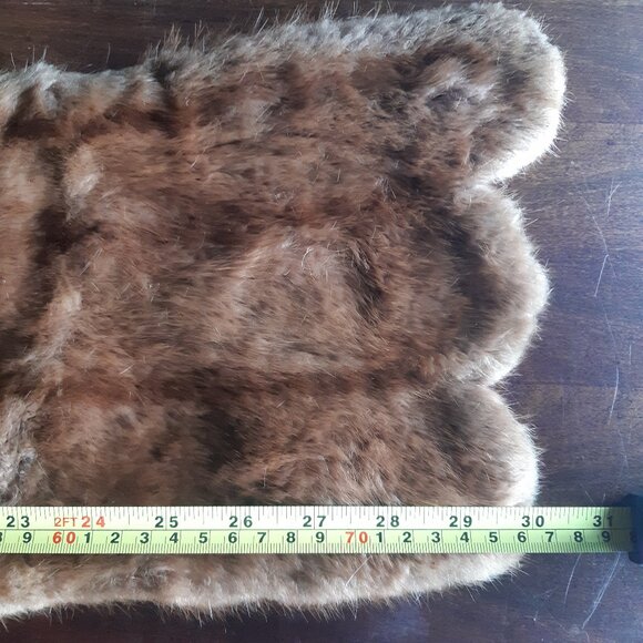 1940s Beige Mink Stole, Scalloped Edge from Simpson's Fur Shop - Picture 10 of 13